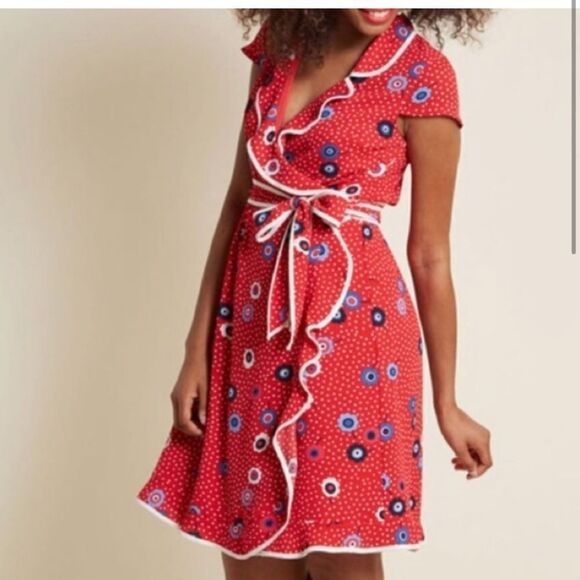 ModCloth Floral and Polkadot Red Wrap Dress size Small - Picture 1 of 8